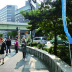 女性の会メンバーもマイクを持つ