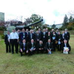 10式戦車前－記念写真